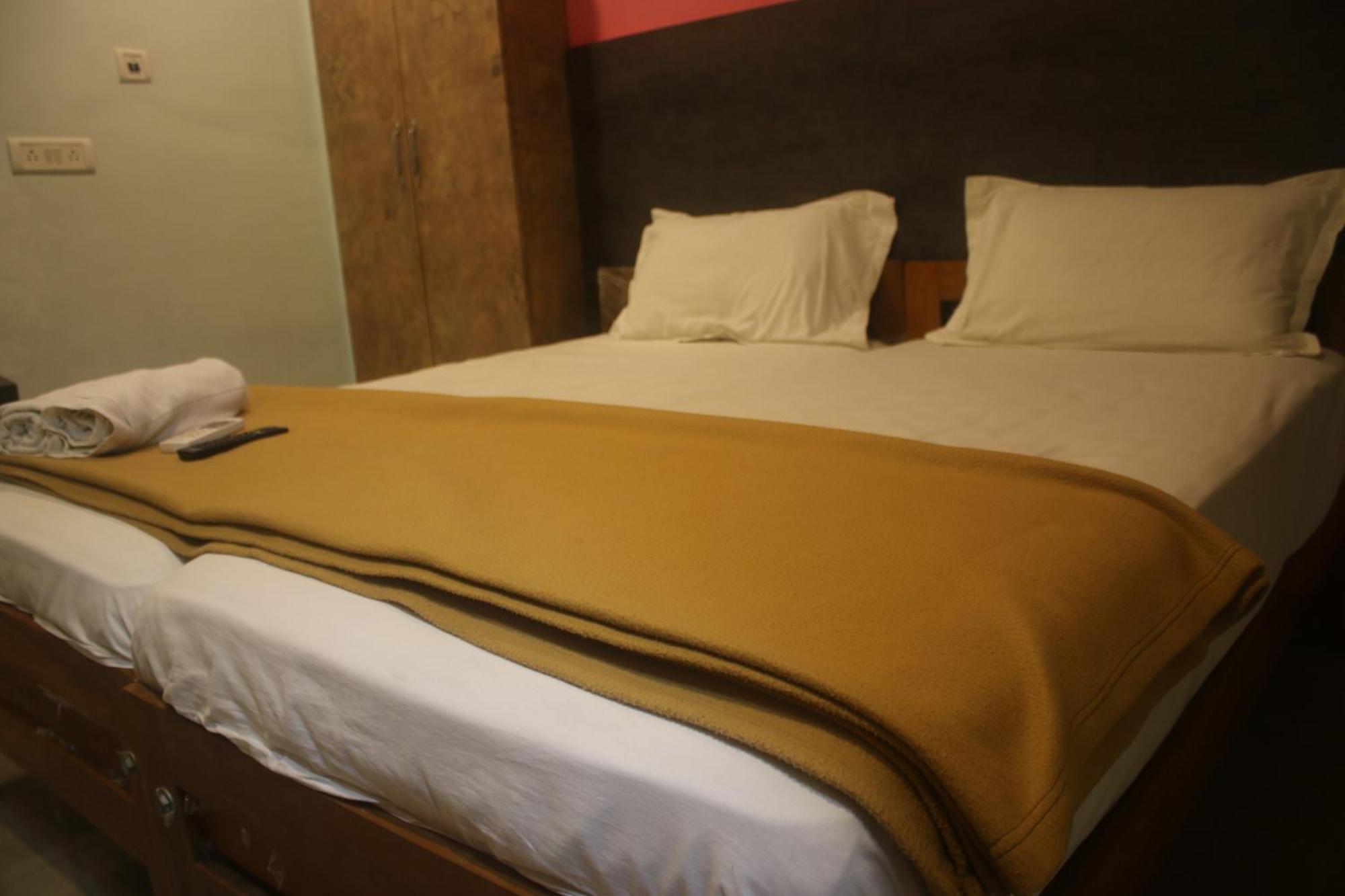 Hotel Sikara, Kumbakonam Esterno foto