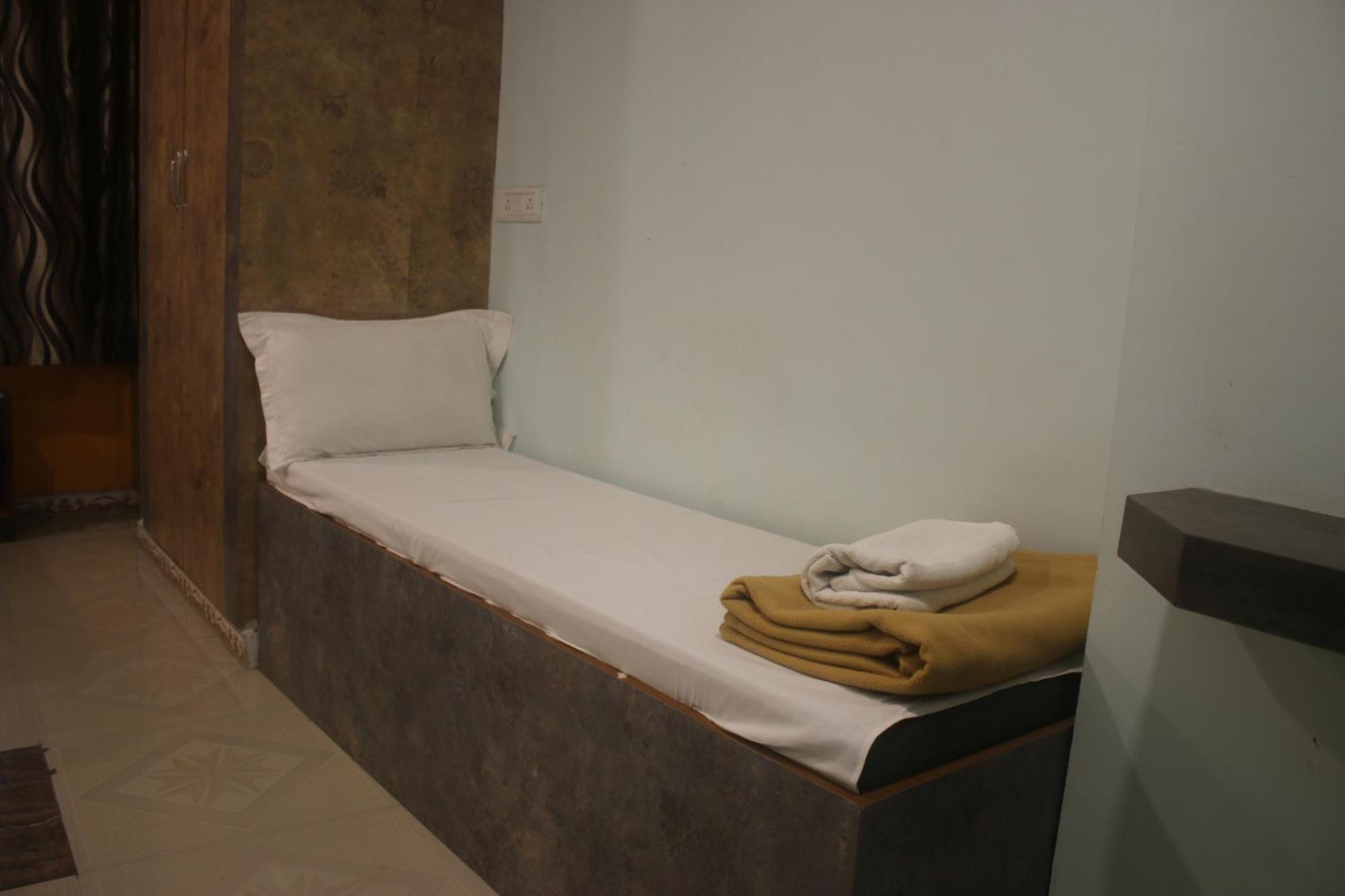 Hotel Sikara, Kumbakonam Esterno foto