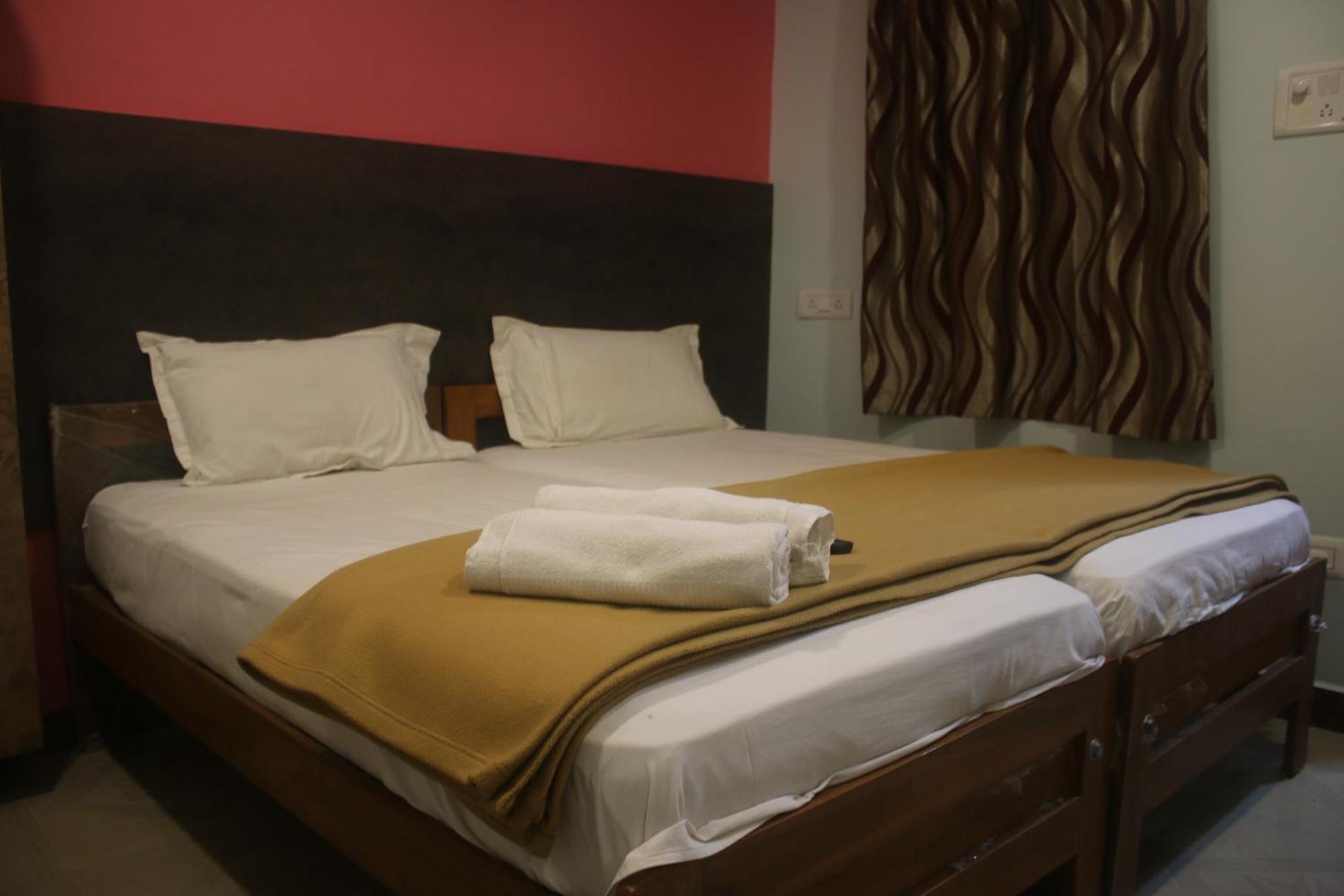 Hotel Sikara, Kumbakonam Esterno foto